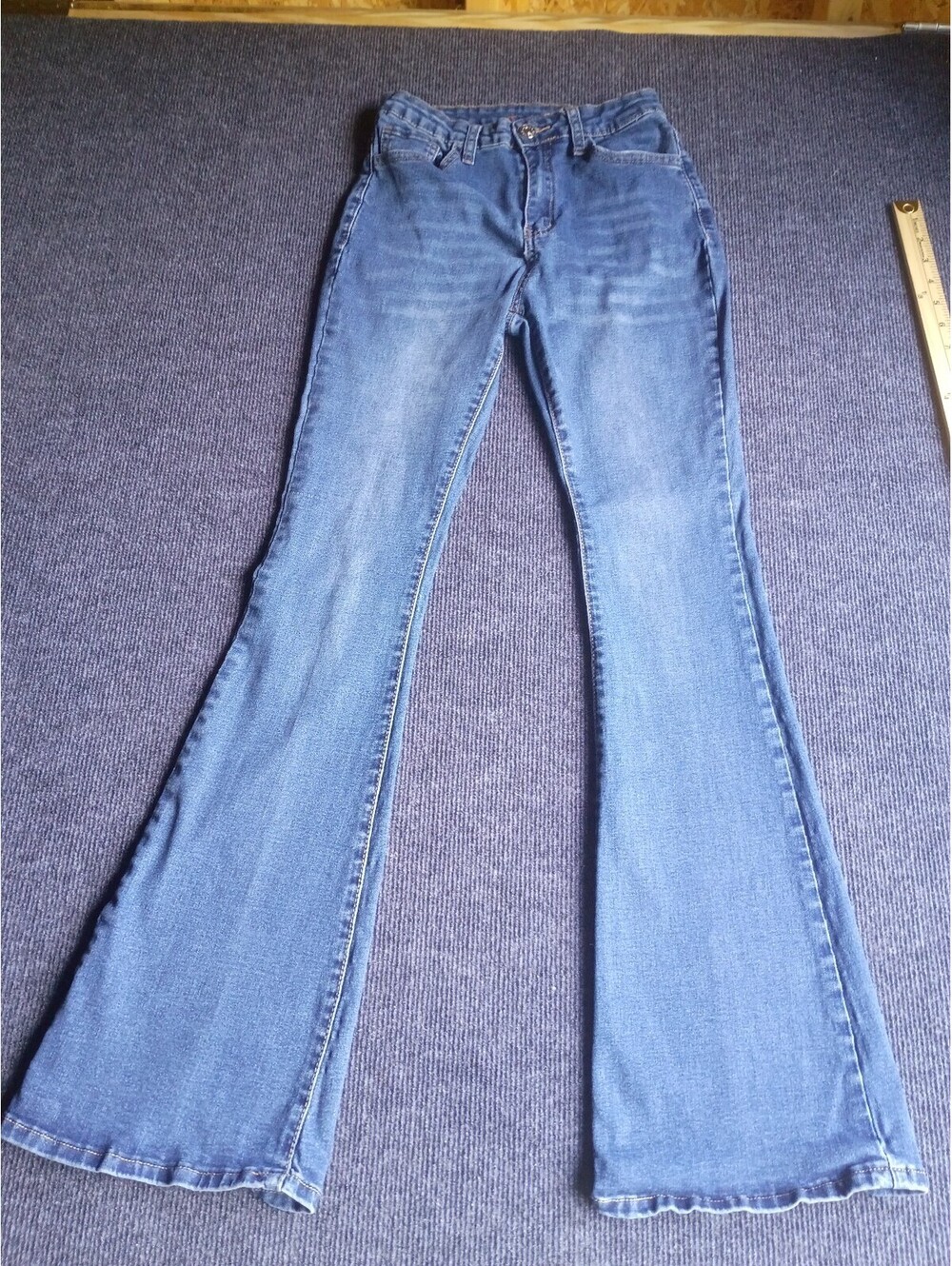 Y2K Inspired Women's Blue Flared Jeans Size 6